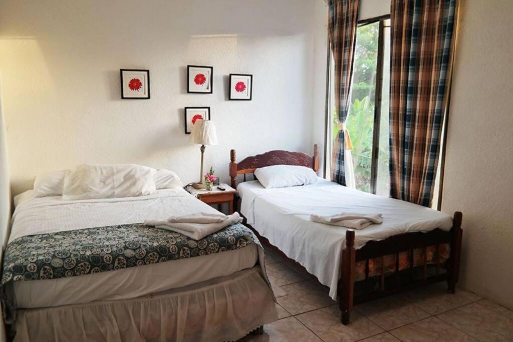 Lulu Beach Hotel Corn Island Exterior photo