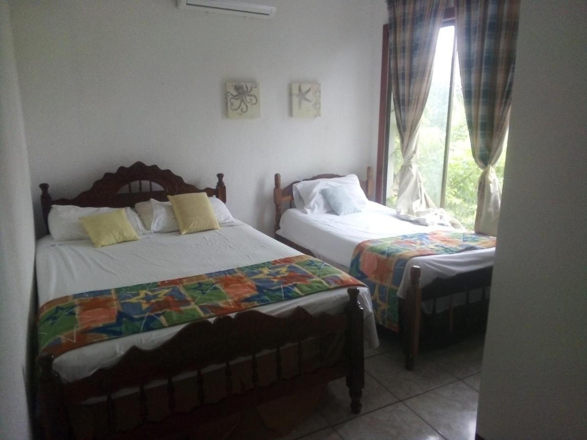 Lulu Beach Hotel Corn Island Exterior photo
