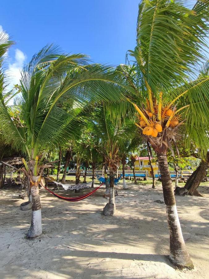 Lulu Beach Hotel Corn Island Exterior photo